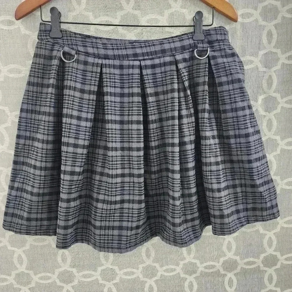 Hot Topic Gray Plaid Gothic Mini Skirt Women's L - Picture 2 of 8
